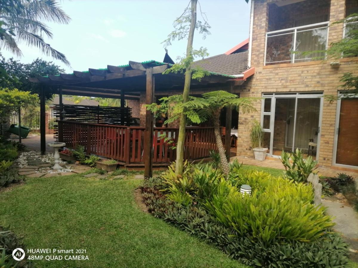 Duneside Guest House Richards Bay Exterior foto